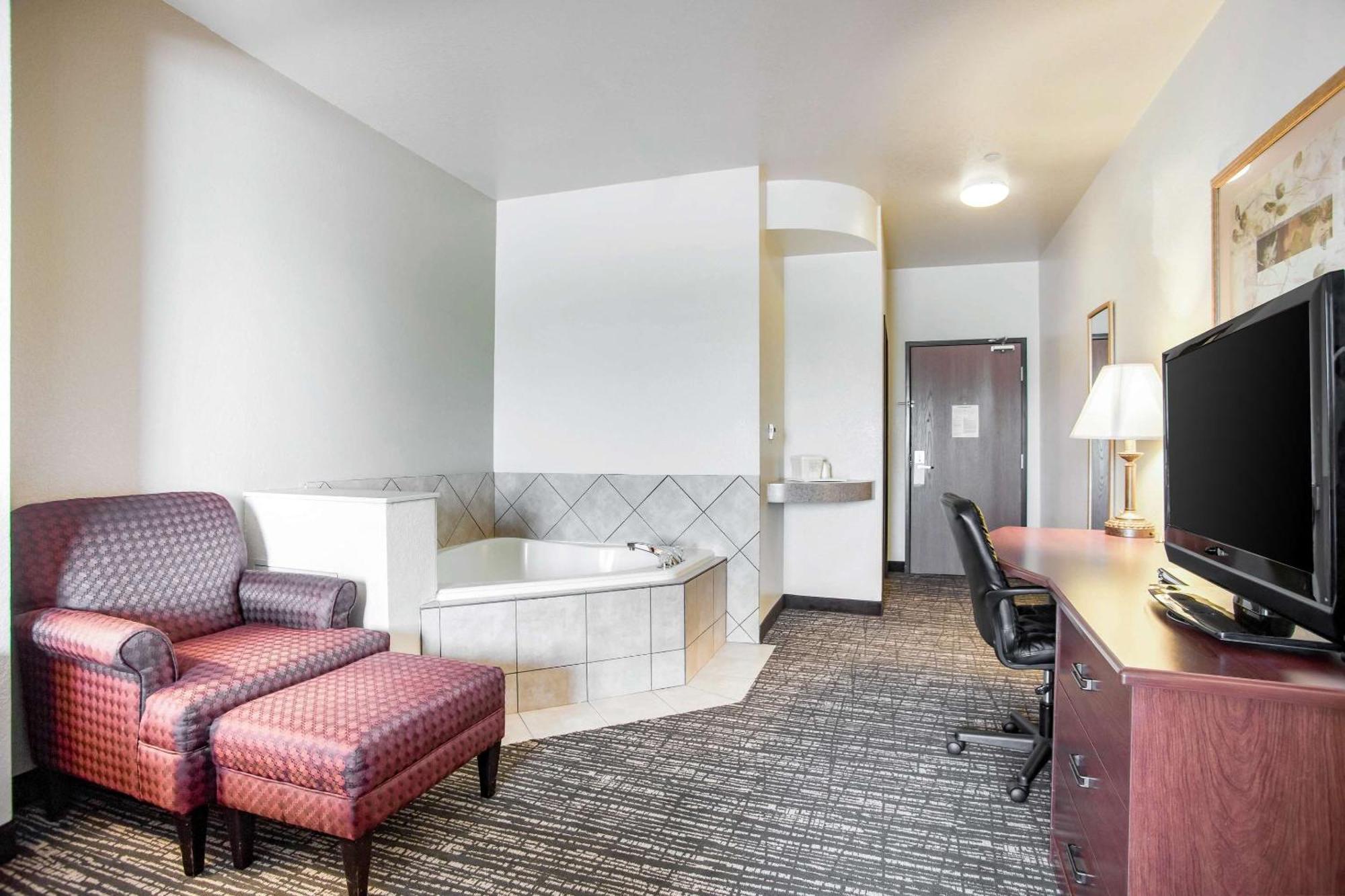 Quality Inn Parsons North Luaran gambar